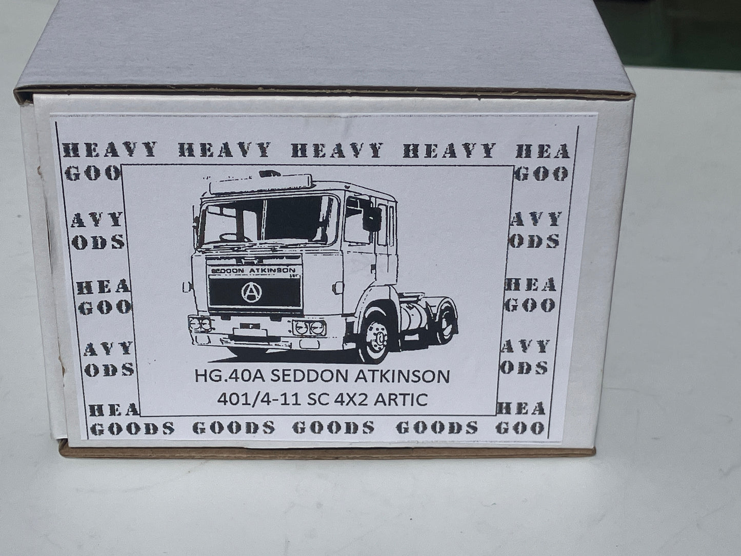 040 HG.40A Seddon Atkinson 401/4-11 4x2 sleeper cab.