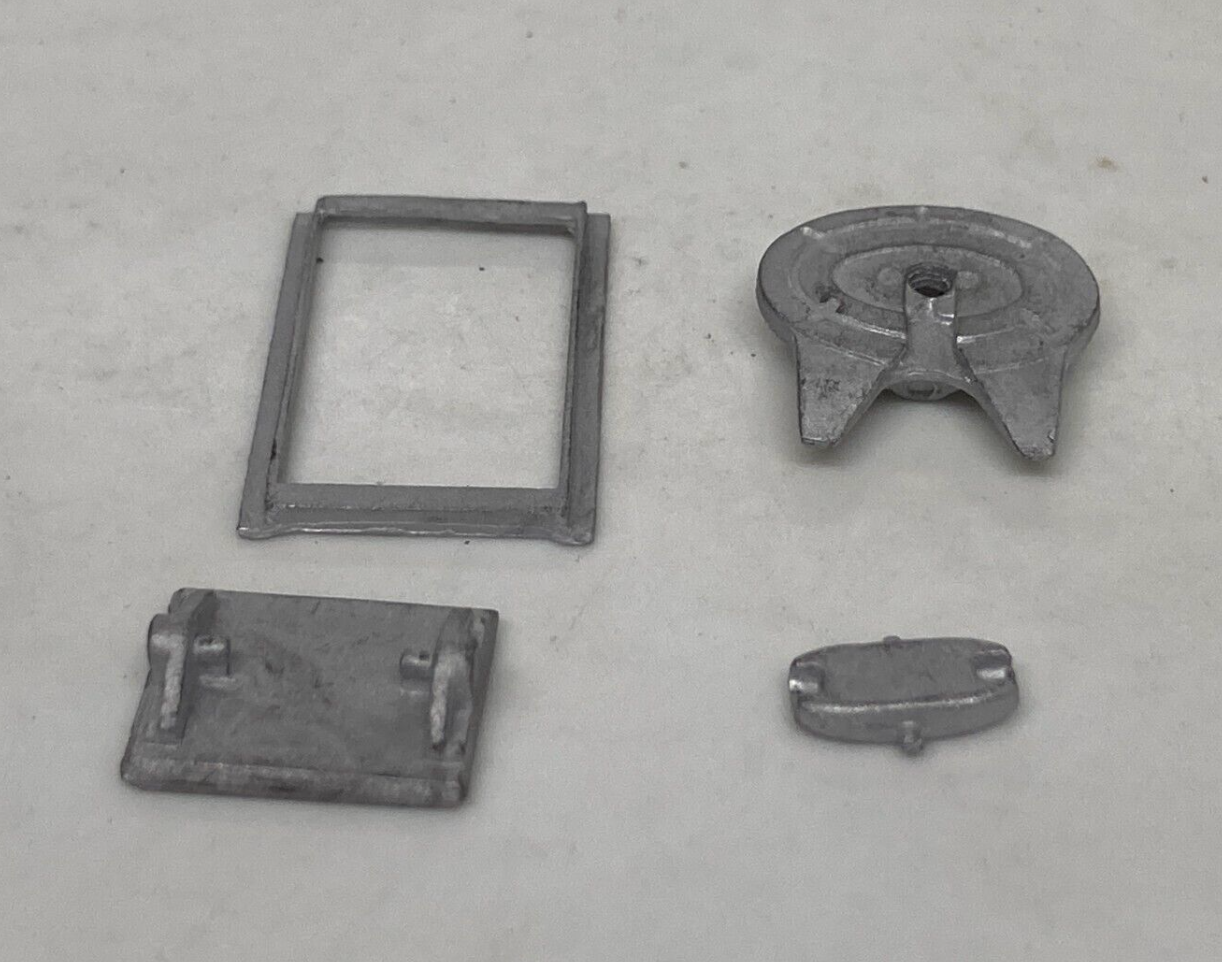 204 Oscillating fifth wheel assembly in white metal