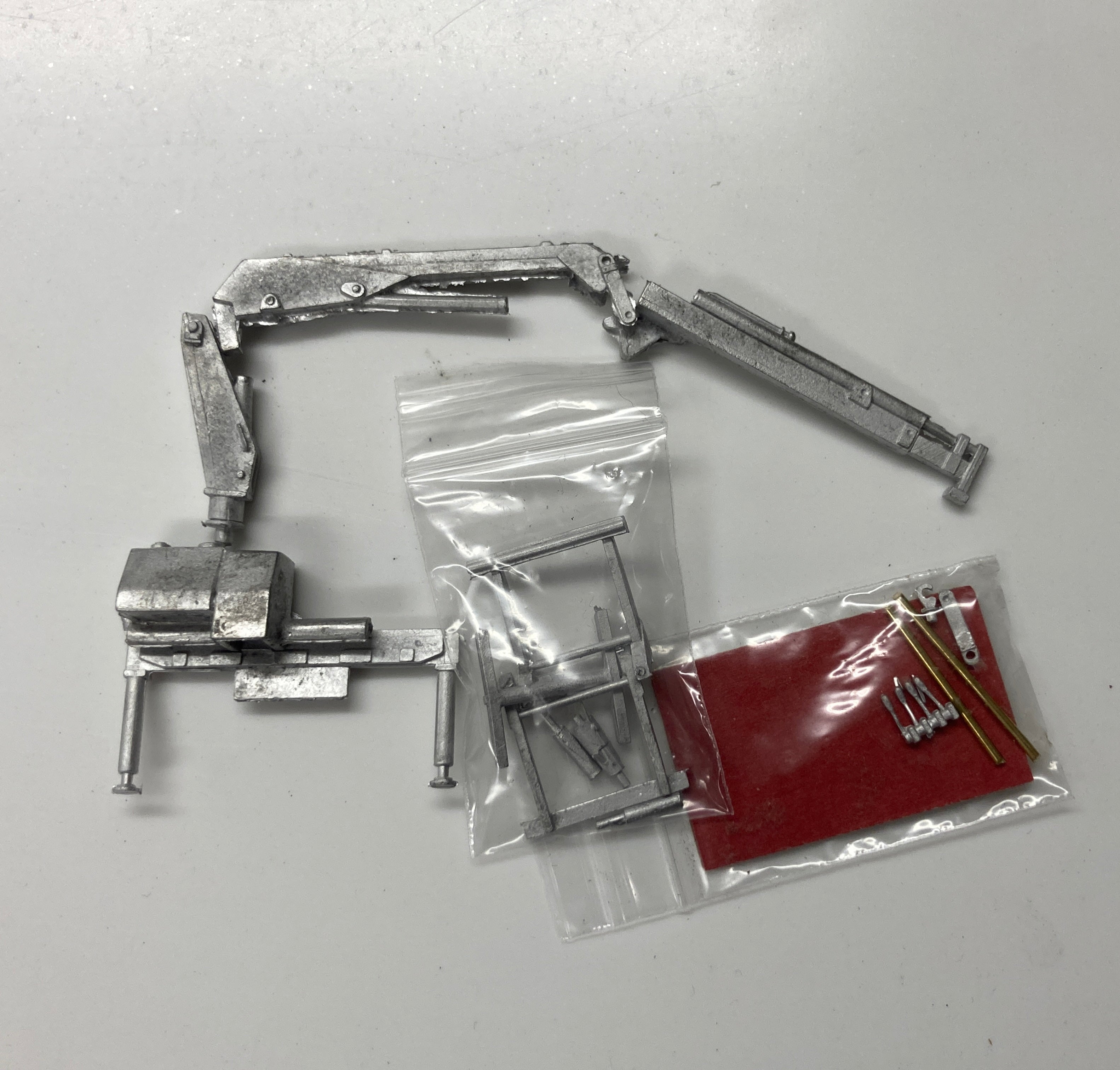 228 Hiab Crane with brick grab (extended) – Heavy Goods Metal Truck Kits