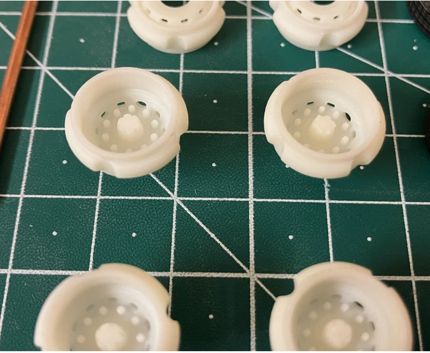 065 HG.65 Tri-axle brick trailer with crane (steel suspension)